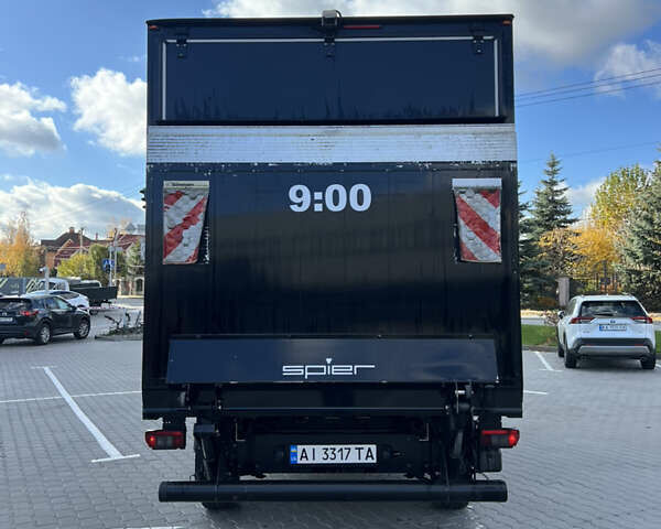 Черный Фольксваген Крафтер, объемом двигателя 1.97 л и пробегом 340 тыс. км за 24300 $, фото 6 на Automoto.ua