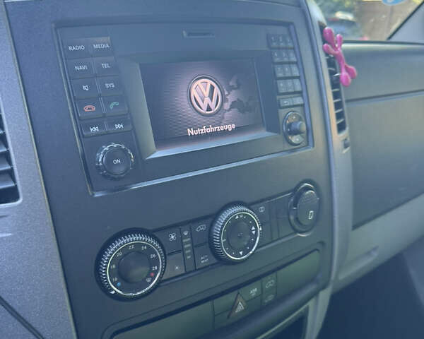 Черный Фольксваген Крафтер, объемом двигателя 1.97 л и пробегом 370 тыс. км за 16200 $, фото 6 на Automoto.ua