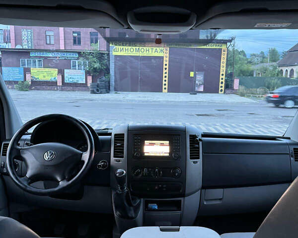 Чорний Фольксваген Крафтєр, об'ємом двигуна 1.97 л та пробігом 208 тис. км за 17300 $, фото 11 на Automoto.ua