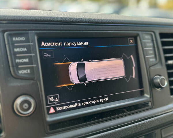 Чорний Фольксваген Крафтєр, об'ємом двигуна 1.97 л та пробігом 162 тис. км за 21900 $, фото 33 на Automoto.ua