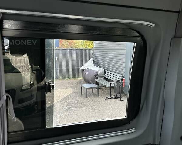 Черный Фольксваген Крафтер, объемом двигателя 1.97 л и пробегом 162 тыс. км за 20999 $, фото 13 на Automoto.ua