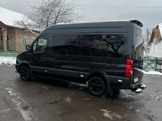 Черный Фольксваген Крафтер, объемом двигателя 2.5 л и пробегом 430 тыс. км за 13500 $, фото 3 на Automoto.ua