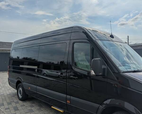 Черный Фольксваген Крафтер, объемом двигателя 1.97 л и пробегом 316 тыс. км за 32900 $, фото 5 на Automoto.ua