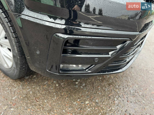 Черный Фольксваген Крафтер, объемом двигателя 2 л и пробегом 262 тыс. км за 25800 $, фото 57 на Automoto.ua