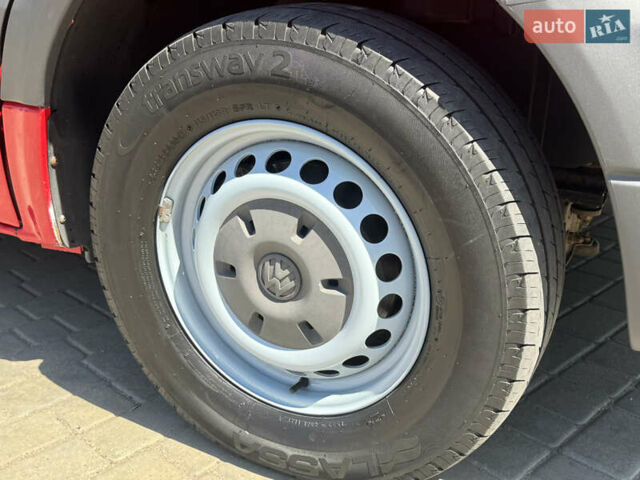 Красный Фольксваген Крафтер, объемом двигателя 2.46 л и пробегом 443 тыс. км за 14900 $, фото 10 на Automoto.ua