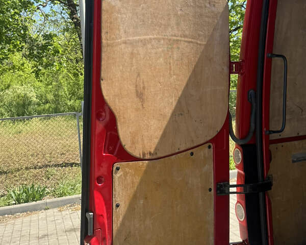 Красный Фольксваген Крафтер, объемом двигателя 2.46 л и пробегом 443 тыс. км за 14900 $, фото 34 на Automoto.ua