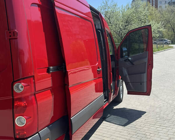 Красный Фольксваген Крафтер, объемом двигателя 2.46 л и пробегом 443 тыс. км за 14900 $, фото 51 на Automoto.ua