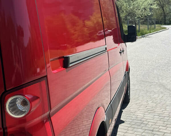 Красный Фольксваген Крафтер, объемом двигателя 2.46 л и пробегом 443 тыс. км за 14900 $, фото 5 на Automoto.ua