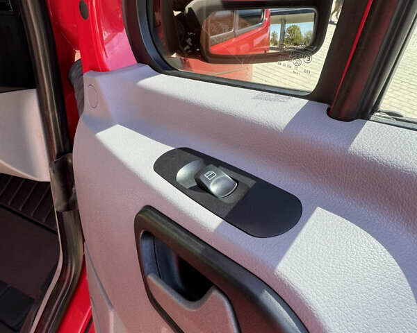 Красный Фольксваген Крафтер, объемом двигателя 2.46 л и пробегом 443 тыс. км за 14900 $, фото 40 на Automoto.ua