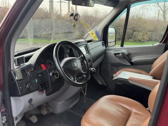 Червоний Фольксваген Крафтєр, об'ємом двигуна 2 л та пробігом 600 тис. км за 12300 $, фото 5 на Automoto.ua