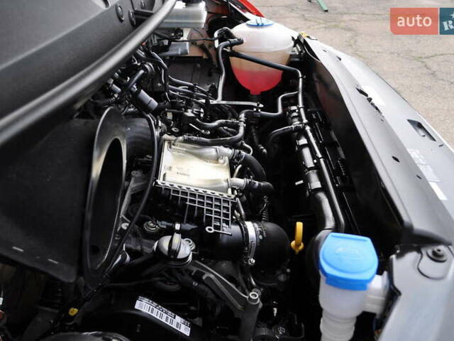 Фольксваген Крафтер 2019 в Киеве на Automoto.ua Красный Фольксваген Крафтер, объемом двигателя 1.97 л и пробегом 106 тыс. км за 35500 $, фото 82 на Automoto.ua