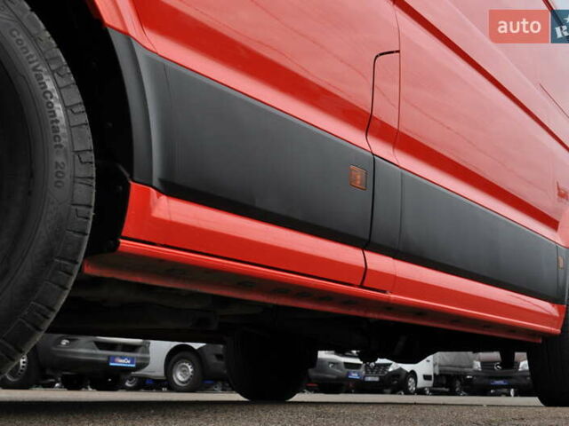 Фольксваген Крафтер 2019 в Киеве на Automoto.ua Красный Фольксваген Крафтер, объемом двигателя 1.97 л и пробегом 106 тыс. км за 35500 $, фото 13 на Automoto.ua