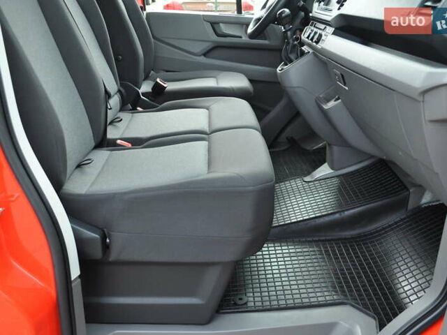 Фольксваген Крафтер 2019 в Киеве на Automoto.ua Красный Фольксваген Крафтер, объемом двигателя 1.97 л и пробегом 106 тыс. км за 35500 $, фото 40 на Automoto.ua