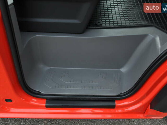 Фольксваген Крафтер 2019 в Киеве на Automoto.ua Красный Фольксваген Крафтер, объемом двигателя 1.97 л и пробегом 106 тыс. км за 35500 $, фото 39 на Automoto.ua