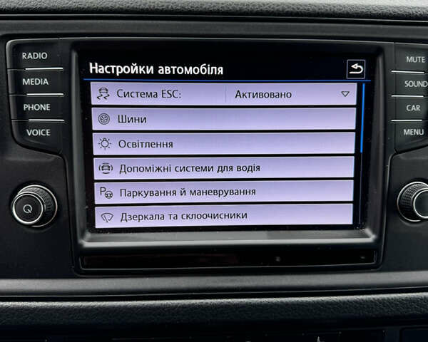 Красный Фольксваген Крафтер, объемом двигателя 1.97 л и пробегом 107 тыс. км за 35500 $, фото 86 на Automoto.ua