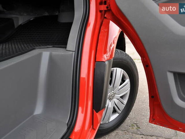 Фольксваген Крафтер 2019 в Киеве на Automoto.ua Красный Фольксваген Крафтер, объемом двигателя 1.97 л и пробегом 106 тыс. км за 35500 $, фото 45 на Automoto.ua