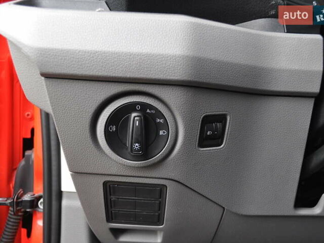 Фольксваген Крафтер 2019 в Киеве на Automoto.ua Красный Фольксваген Крафтер, объемом двигателя 1.97 л и пробегом 106 тыс. км за 35500 $, фото 59 на Automoto.ua