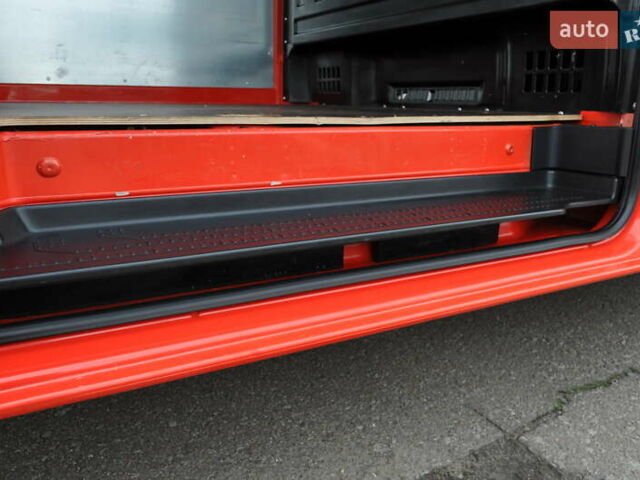 Фольксваген Крафтер 2019 в Киеве на Automoto.ua Красный Фольксваген Крафтер, объемом двигателя 1.97 л и пробегом 106 тыс. км за 35500 $, фото 36 на Automoto.ua