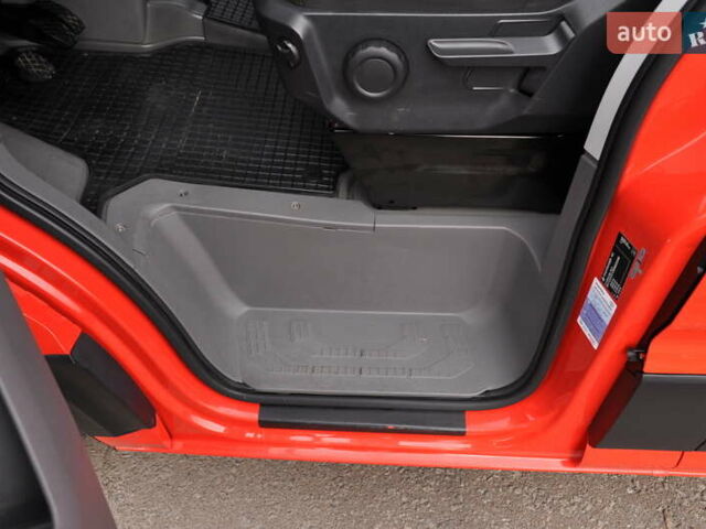 Фольксваген Крафтер 2019 в Киеве на Automoto.ua Красный Фольксваген Крафтер, объемом двигателя 1.97 л и пробегом 106 тыс. км за 35500 $, фото 57 на Automoto.ua