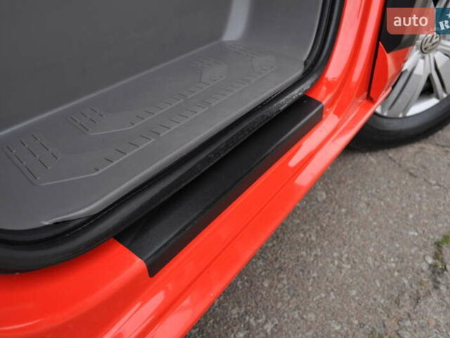 Фольксваген Крафтер 2019 в Киеве на Automoto.ua Красный Фольксваген Крафтер, объемом двигателя 1.97 л и пробегом 106 тыс. км за 35500 $, фото 44 на Automoto.ua