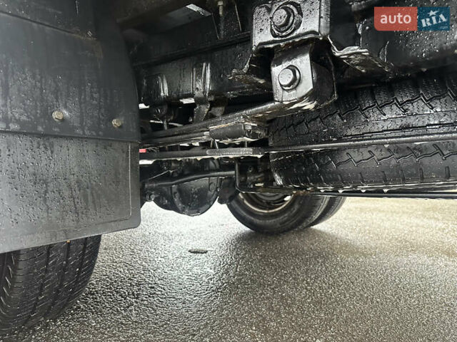 Красный Фольксваген Крафтер, объемом двигателя 2 л и пробегом 160 тыс. км за 18800 $, фото 22 на Automoto.ua