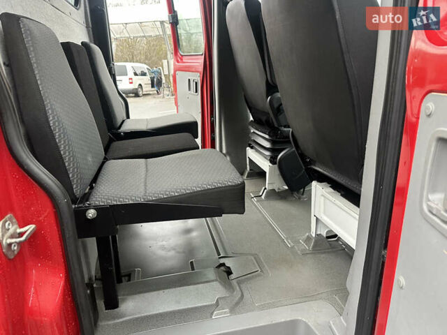 Красный Фольксваген Крафтер, объемом двигателя 2 л и пробегом 160 тыс. км за 18800 $, фото 13 на Automoto.ua