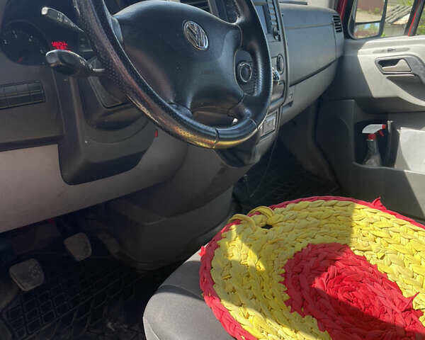 Красный Фольксваген Крафтер, объемом двигателя 1.97 л и пробегом 600 тыс. км за 27000 $, фото 21 на Automoto.ua