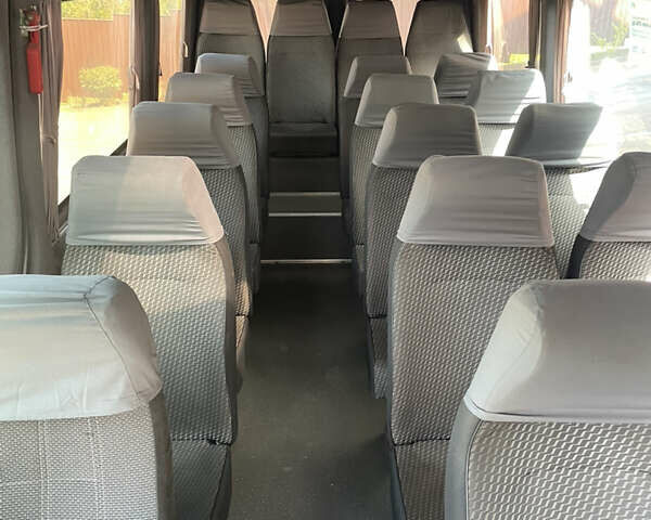 Красный Фольксваген Крафтер, объемом двигателя 1.97 л и пробегом 600 тыс. км за 27000 $, фото 9 на Automoto.ua