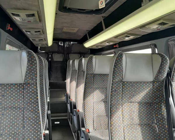 Червоний Фольксваген Крафтєр, об'ємом двигуна 2 л та пробігом 300 тис. км за 32000 $, фото 6 на Automoto.ua