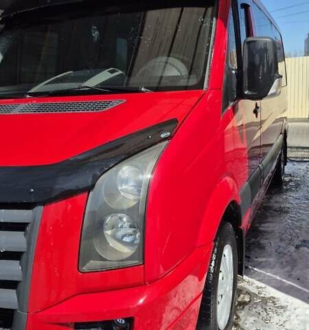 Красный Фольксваген Крафтер, объемом двигателя 2.46 л и пробегом 760 тыс. км за 13400 $, фото 3 на Automoto.ua