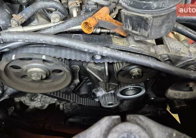 Красный Фольксваген Крафтер, объемом двигателя 2.46 л и пробегом 760 тыс. км за 13400 $, фото 11 на Automoto.ua