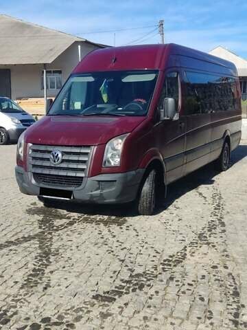 Красный Фольксваген Крафтер, объемом двигателя 2.5 л и пробегом 250 тыс. км за 10999 $, фото 1 на Automoto.ua