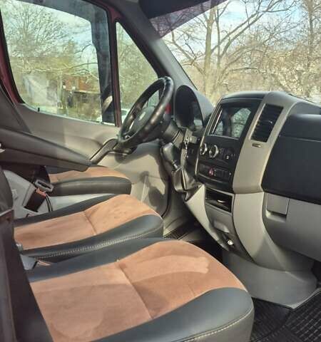 Красный Фольксваген Крафтер, объемом двигателя 2.46 л и пробегом 760 тыс. км за 13400 $, фото 14 на Automoto.ua