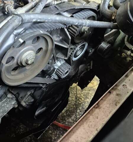 Красный Фольксваген Крафтер, объемом двигателя 2.46 л и пробегом 760 тыс. км за 13400 $, фото 12 на Automoto.ua