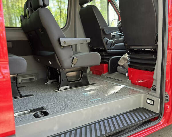 Фольксваген Крафтер 2016 в Черновцах на Automoto.ua Красный Фольксваген Крафтер, объемом двигателя 2 л и пробегом 114 тыс. км за 27500 $, фото 49 на Automoto.ua