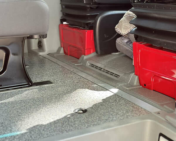 Фольксваген Крафтер 2016 в Черновцах на Automoto.ua Красный Фольксваген Крафтер, объемом двигателя 2 л и пробегом 114 тыс. км за 27500 $, фото 53 на Automoto.ua