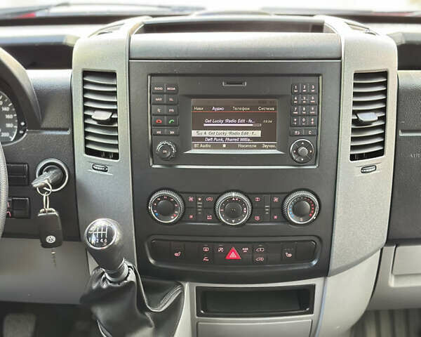 Фольксваген Крафтер 2016 в Черновцах на Automoto.ua Красный Фольксваген Крафтер, объемом двигателя 2 л и пробегом 114 тыс. км за 27500 $, фото 43 на Automoto.ua