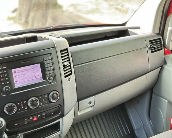 Фольксваген Крафтер 2016 в Черновцах на Automoto.ua Красный Фольксваген Крафтер, объемом двигателя 2 л и пробегом 114 тыс. км за 27500 $, фото 41 на Automoto.ua