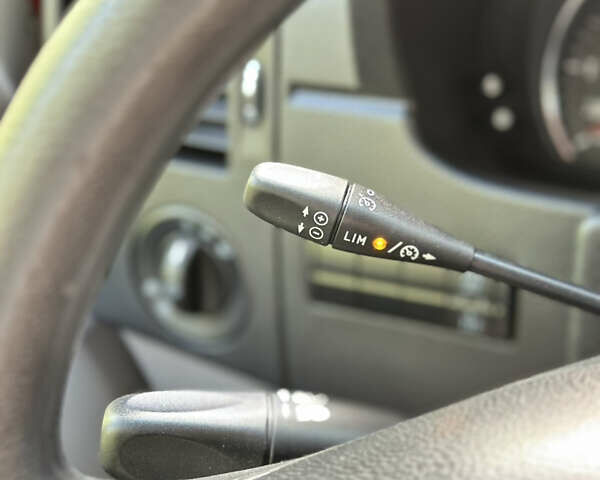 Фольксваген Крафтер 2016 в Черновцах на Automoto.ua Красный Фольксваген Крафтер, объемом двигателя 2 л и пробегом 114 тыс. км за 27500 $, фото 67 на Automoto.ua