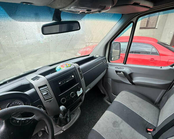 Фольксваген Крафтер, объемом двигателя 2.5 л и пробегом 350 тыс. км за 10000 $, фото 3 на Automoto.ua