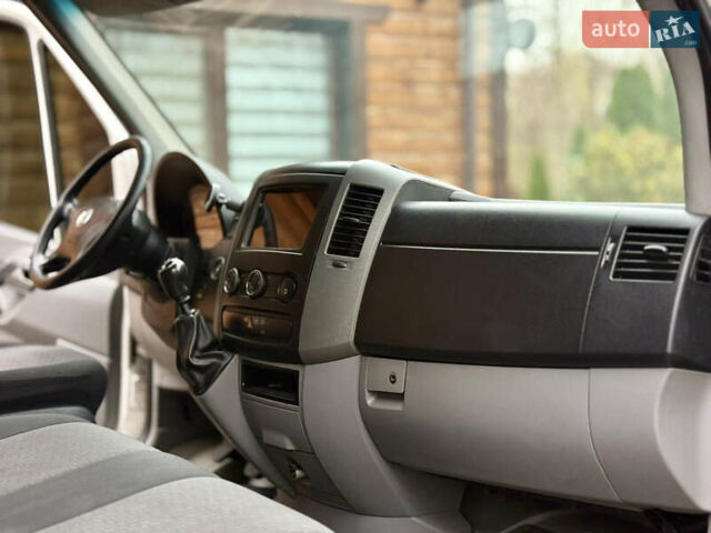 Фольксваген Крафтєр, об'ємом двигуна 2 л та пробігом 295 тис. км за 13600 $, фото 15 на Automoto.ua