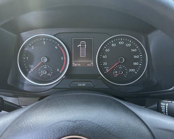 Фольксваген Крафтєр, об'ємом двигуна 2 л та пробігом 238 тис. км за 17500 $, фото 10 на Automoto.ua