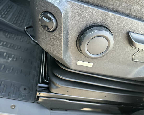 Фольксваген Крафтєр, об'ємом двигуна 2 л та пробігом 280 тис. км за 37000 $, фото 12 на Automoto.ua