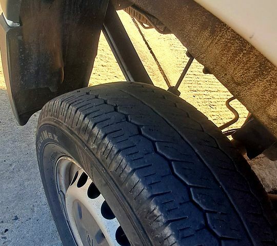 Фольксваген Крафтєр, об'ємом двигуна 2 л та пробігом 473 тис. км за 13700 $, фото 3 на Automoto.ua