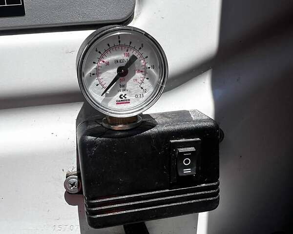 Фольксваген Крафтер, объемом двигателя 2 л и пробегом 330 тыс. км за 17000 $, фото 9 на Automoto.ua