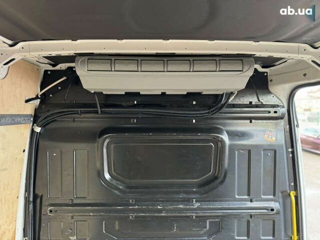 Фольксваген Крафтер, объемом двигателя 2 л и пробегом 285 тыс. км за 19000 $, фото 14 на Automoto.ua
