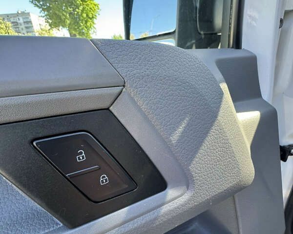 Фольксваген Крафтер, объемом двигателя 2 л и пробегом 305 тыс. км за 25200 $, фото 19 на Automoto.ua