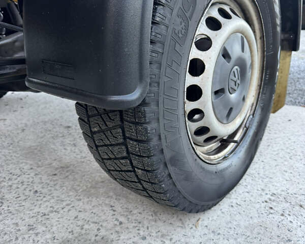 Желтый Фольксваген Крафтер, объемом двигателя 1.97 л и пробегом 475 тыс. км за 16500 $, фото 23 на Automoto.ua