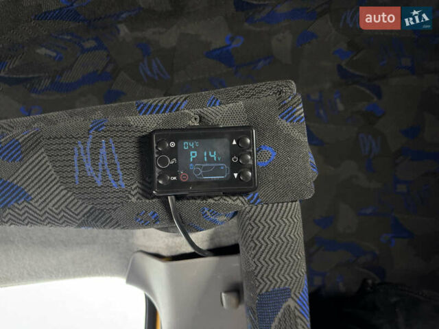 Желтый Фольксваген Крафтер, объемом двигателя 1.97 л и пробегом 475 тыс. км за 16500 $, фото 25 на Automoto.ua