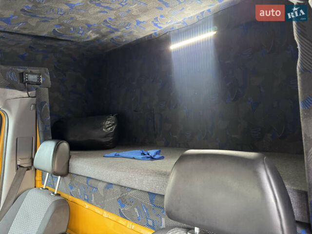 Желтый Фольксваген Крафтер, объемом двигателя 1.97 л и пробегом 475 тыс. км за 16500 $, фото 24 на Automoto.ua